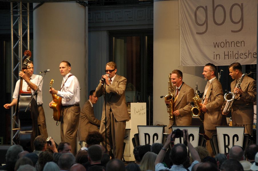 09 05 Ray Collins Hot Club
